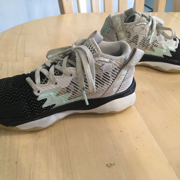 Adidas Dame 8 Little Kids Shoes (Preschool) size 13 - Picture 6 of 7